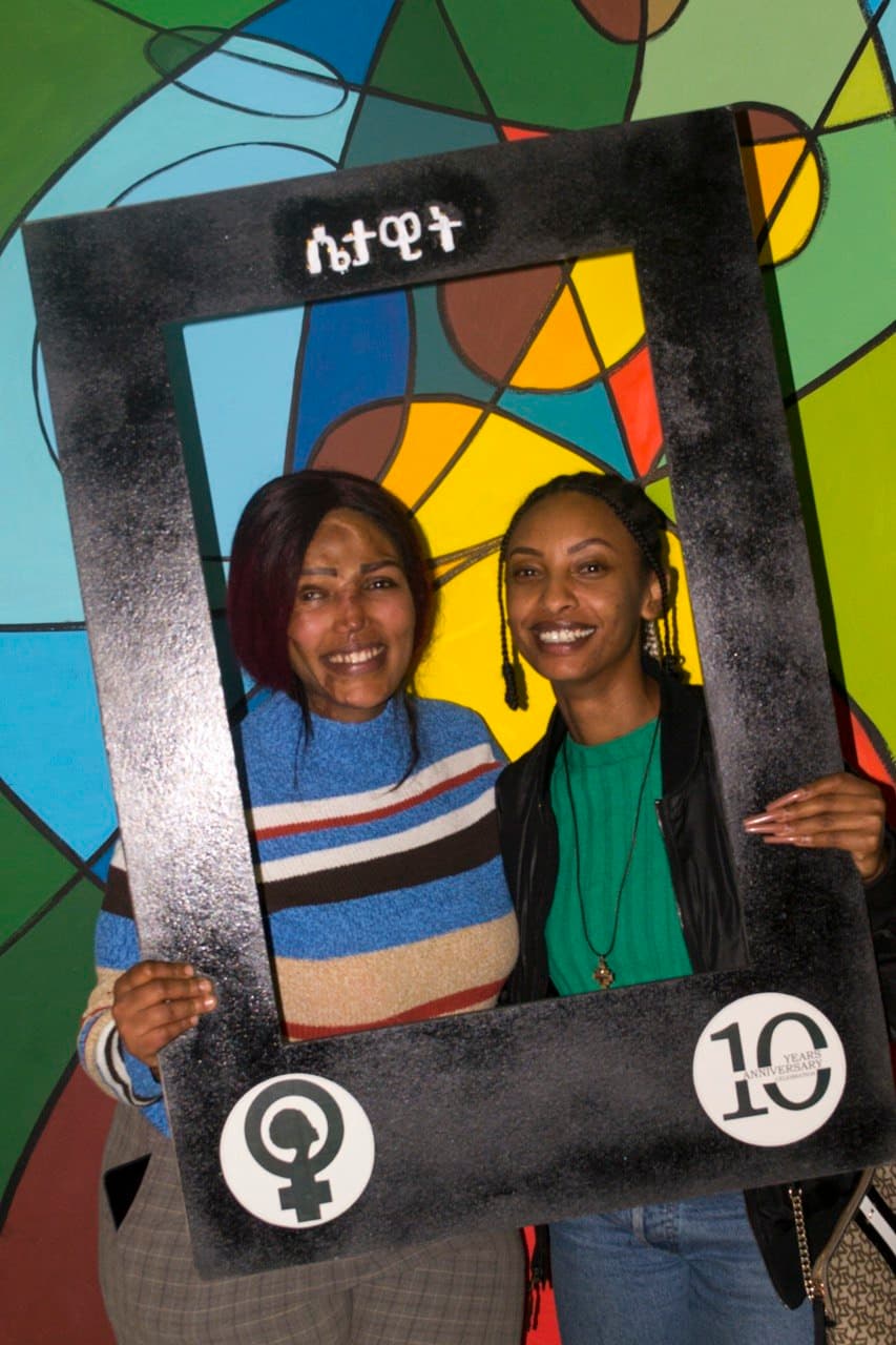 Guests at Setaweet's 10th anniversary celebration, photo 5